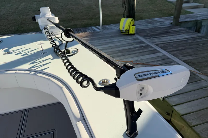 Slide: The Image of NOCO Genius 10x3 charger in Freeman 33, 2013 model, with organized wiring. - 38