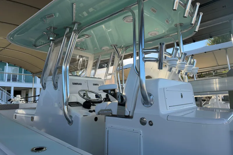 Slide: The Image of Label on Freeman 33, 2013 model, showing product details and serial number. - 8