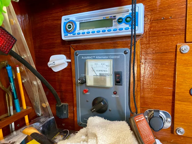 Slide: The Image of Control panel of a 1989 Catalina 36 yacht with AutoMAC™ Alternator Control. - 26