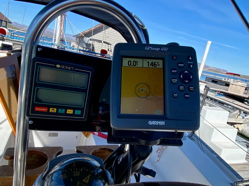 Slide: The Image of Navigation system on Catalina 36 sailboat, year 1989. - 31