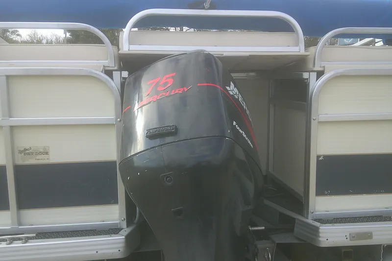 Slide: The Image of 1998 Premier 210 Sunsation pontoon boat with Mercury 75 outboard motor. - 17