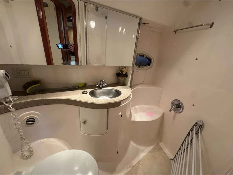 Slide: The Image of Regal Commodore 4260 2004 - 20