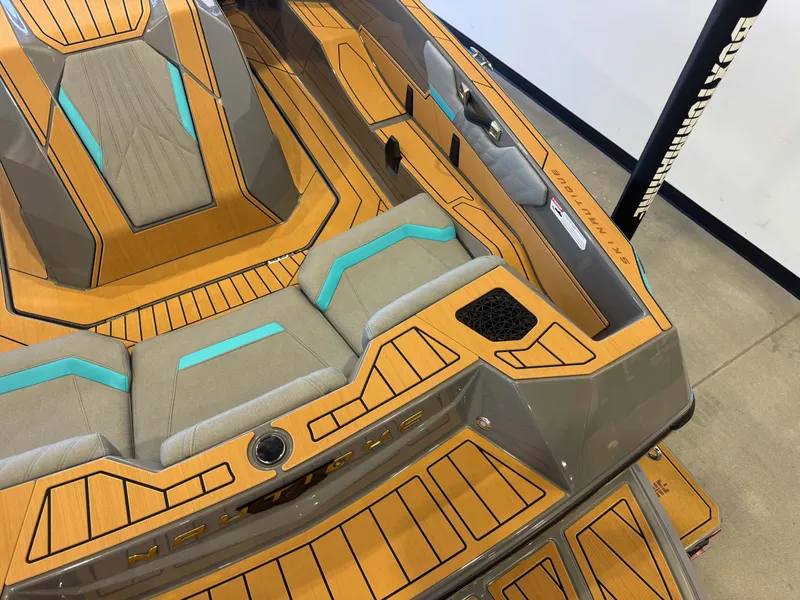 Slide: The Image of Nautique Ski Nautique 2026 - 10