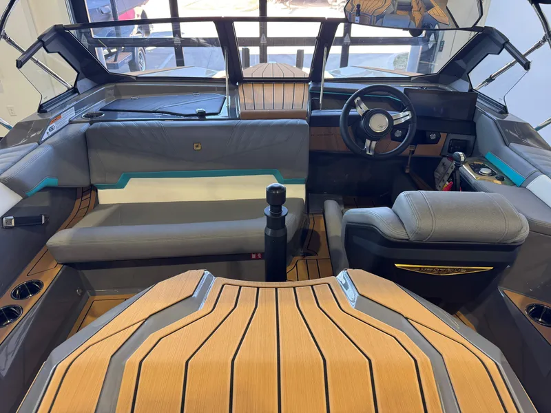 Slide: The Image of Nautique Ski Nautique 2026 - 15