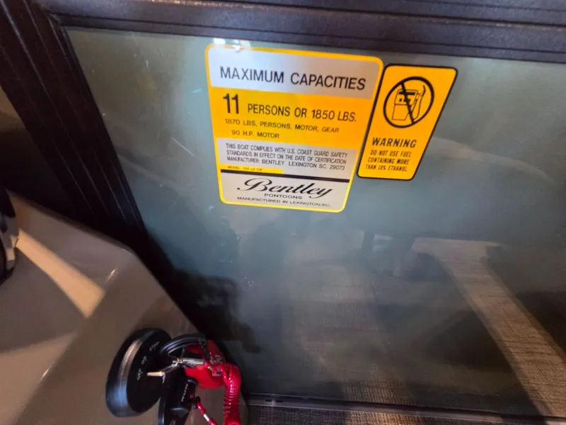 Slide: The Image of Bentley Pontoons LE 200 CW 2026 - 21