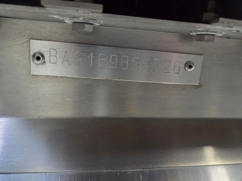 Slide: The Image of Bentley Pontoons LE 200 CW 2026 - 25