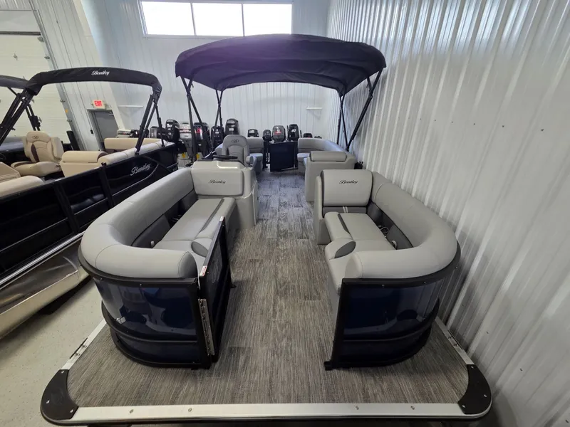 Slide: The Image of Bentley Pontoons LE 200 CW 2026 - 5