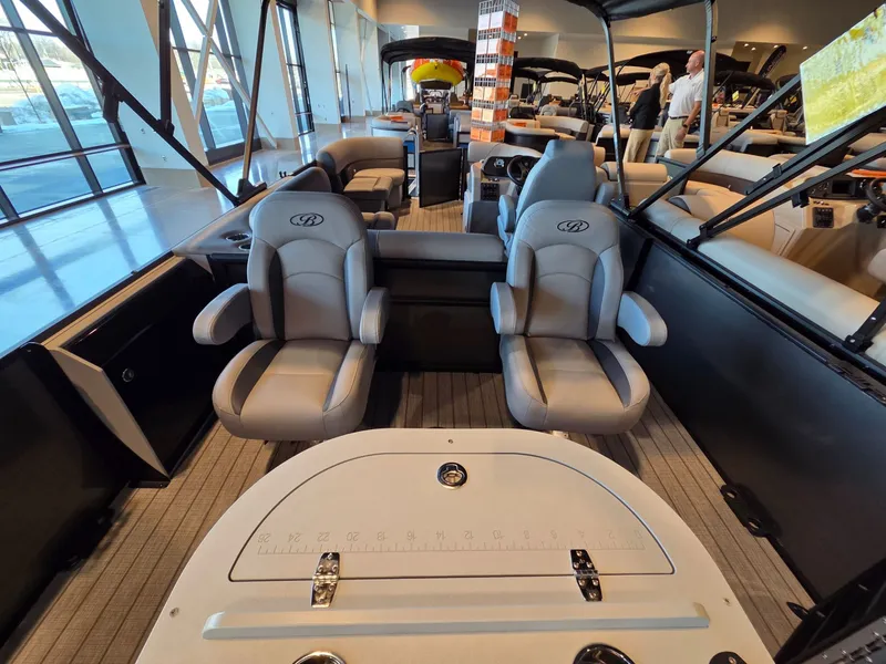 Slide: The Image of Interior of Bentley Pontoons FISH 200 FISH N CRUISE 2026. - 20
