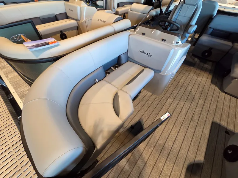 Slide: The Image of Interior of 2026 Bentley Pontoons FISH 200 FISH N CRUISE with luxurious seating. - 5