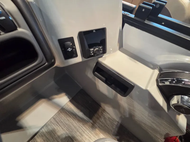 Slide: The Image of Interior view of Bentley Pontoons Legacy 200 Cruise XL 2026 helm. - 13