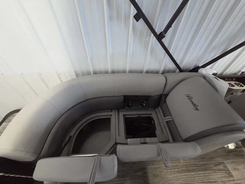 Slide: The Image of Interior of Bentley Pontoons Legacy 200 Navigator 2026. - 17