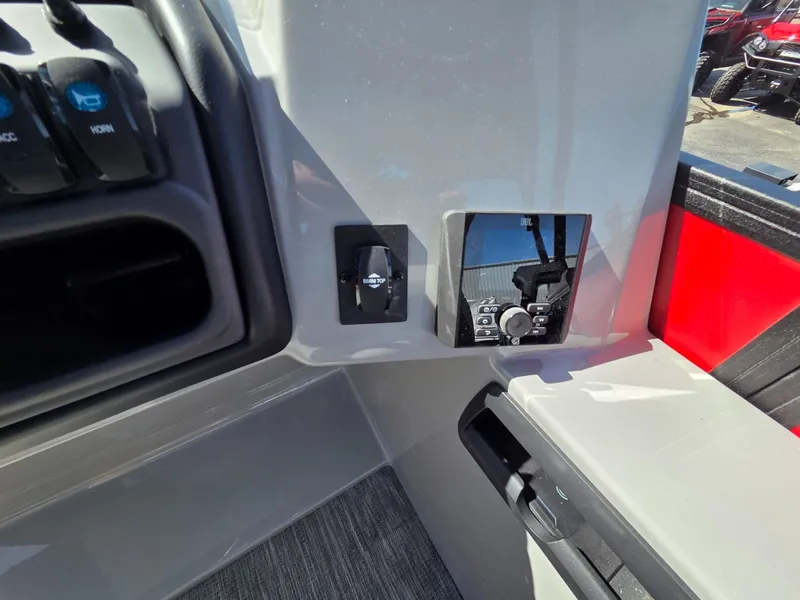 Slide: The Image of Bentley Pontoons Legacy 200 Swingback 2026 - 18