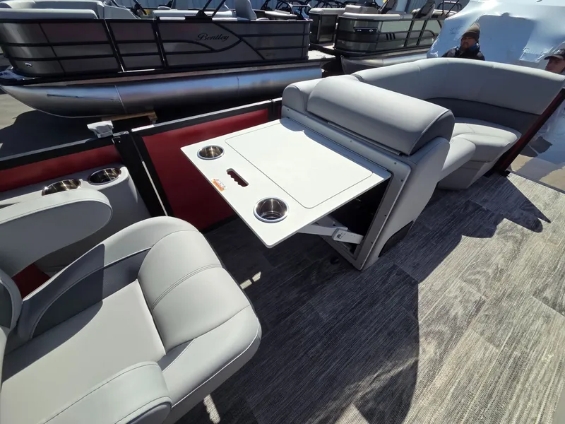 Slide: The Image of Bentley Pontoons Legacy 200 Swingback 2026 - 24
