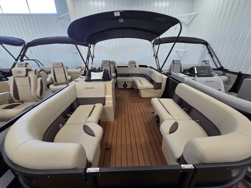 Slide: The Image of Bentley Pontoons FISH 220 FISH & CRUISE 2026 - 2