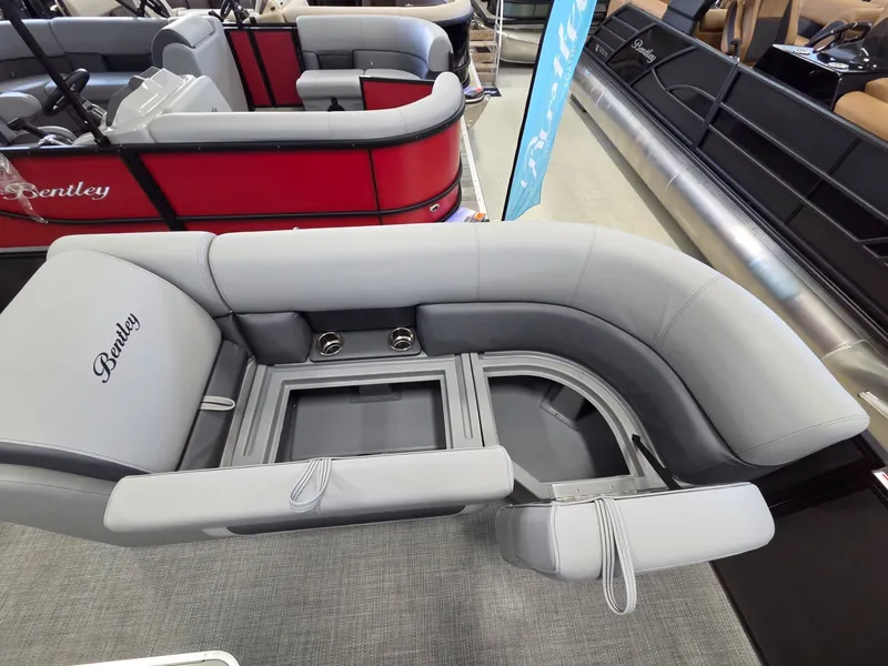 Slide: The Image of Interior of Bentley Pontoons Legacy 223 Navigator 2026. - 10