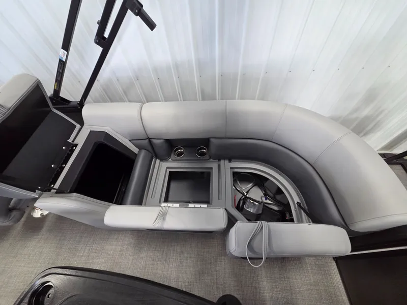 Slide: The Image of Interior of Bentley Pontoons Legacy 223 Navigator 2026. - 22