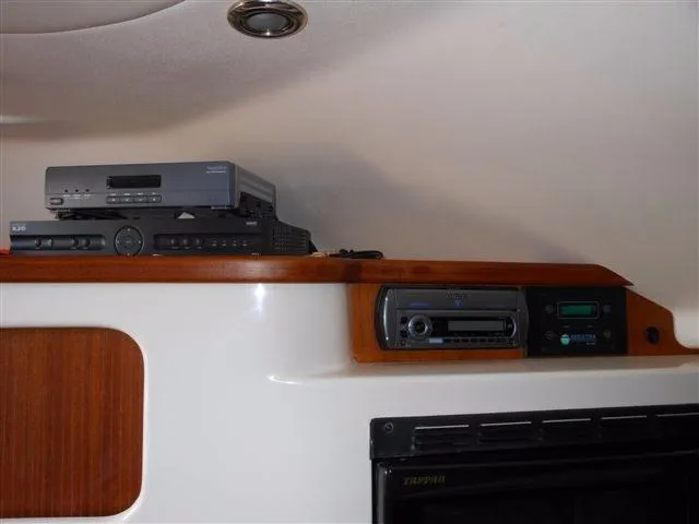 Slide: The Image of Interior of 2007 Grady-White Express 360 boat. - 27