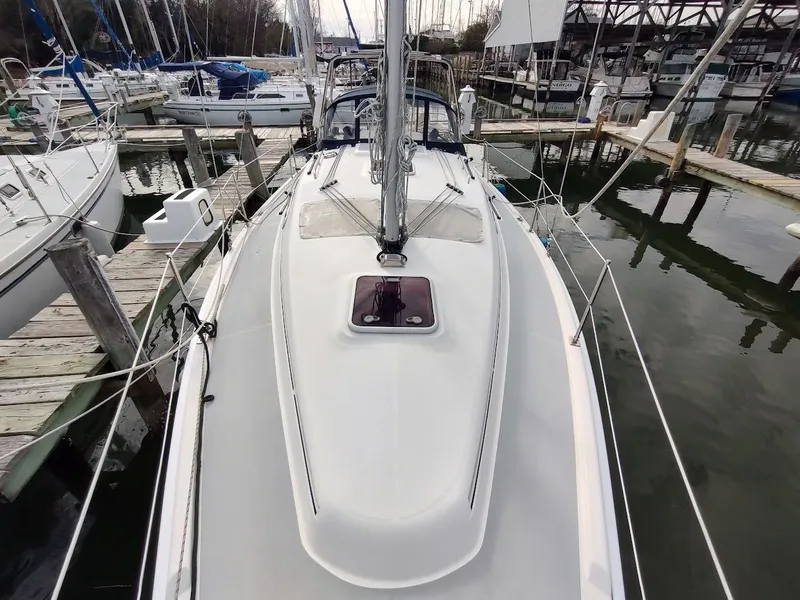 Slide: The Image of Hunter 33 2004 - 10