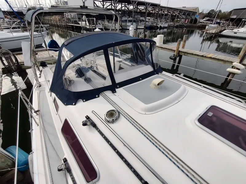 Slide: The Image of Hunter 33 2004 - 12