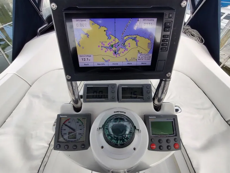 Slide: The Image of Hunter 33 2004 - 21