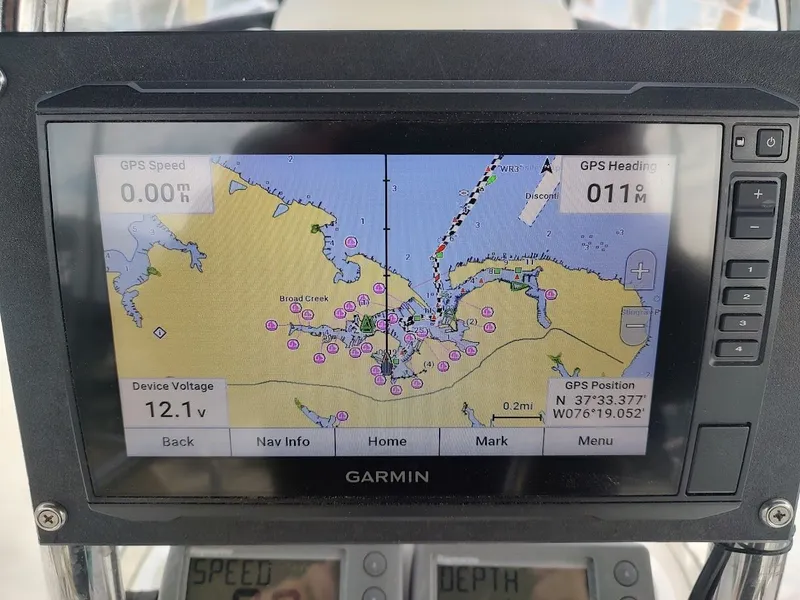 Slide: The Image of Hunter 33 2004 - 25