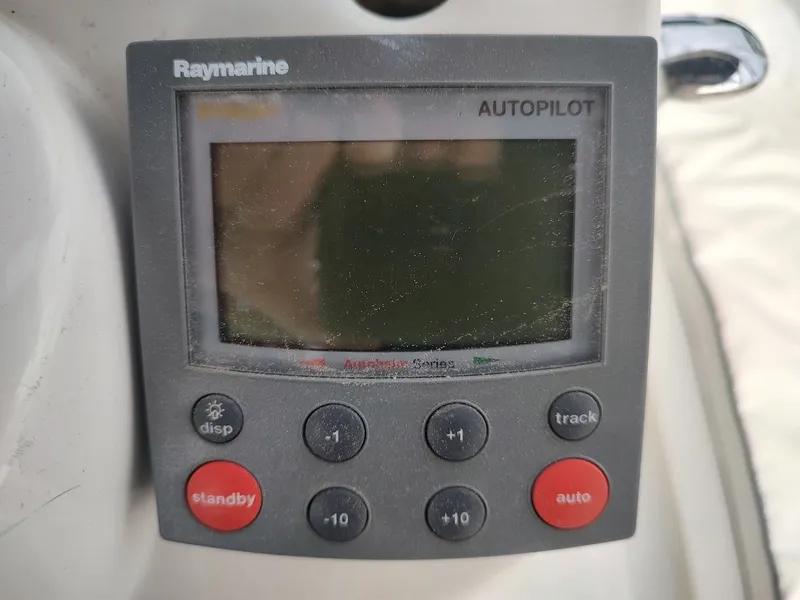 Slide: The Image of Hunter 33 2004 - 27