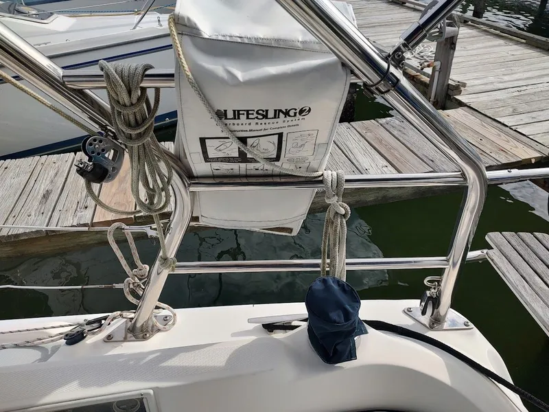 Slide: The Image of Hunter 33 2004 - 31