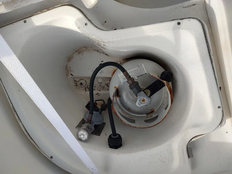 Slide: The Image of Hunter 33 2004 - 37