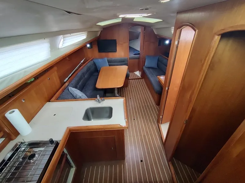 Slide: The Image of Hunter 33 2004 - 40