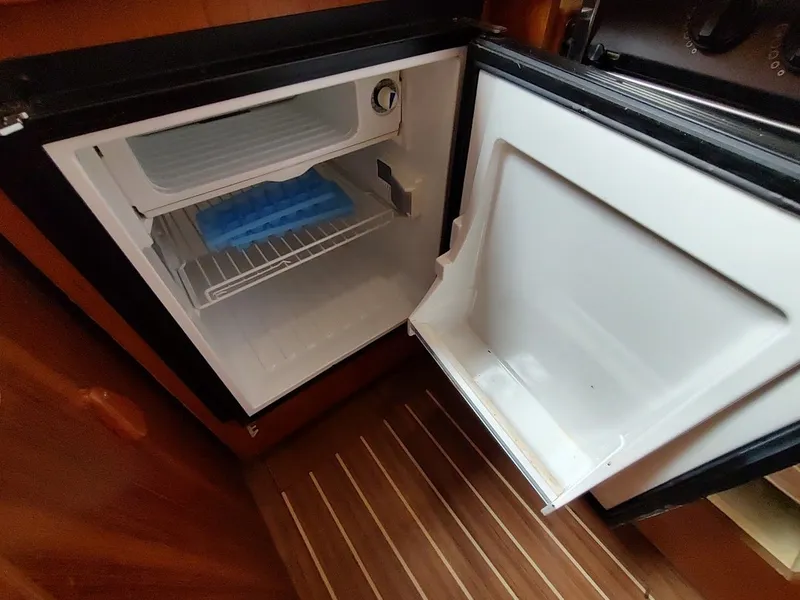 Slide: The Image of Hunter 33 2004 - 46