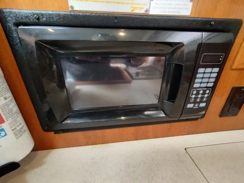 Slide: The Image of Hunter 33 2004 - 47