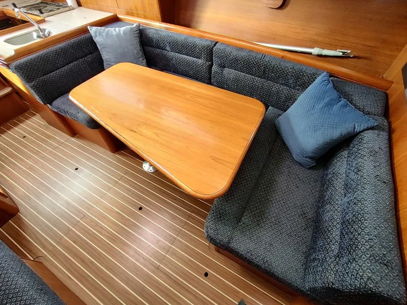 Slide: The Image of Hunter 33 2004 - 55