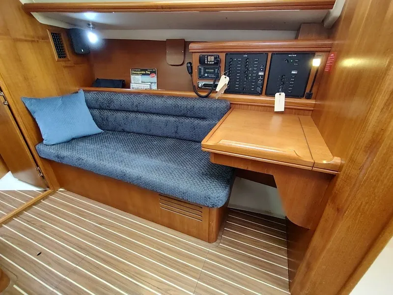 Slide: The Image of Hunter 33 2004 - 57