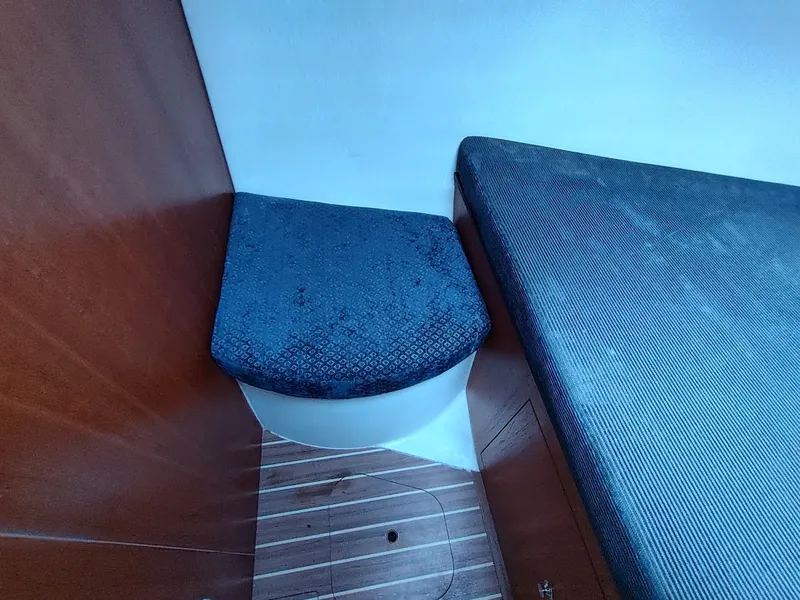 Slide: The Image of Hunter 33 2004 - 65