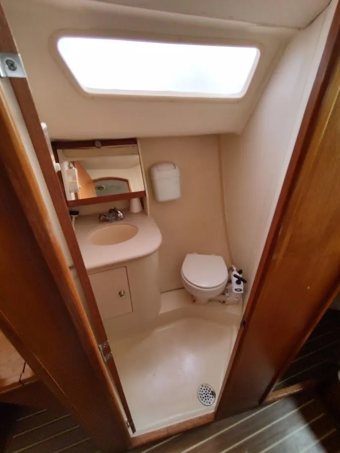 Slide: The Image of Hunter 33 2004 - 69