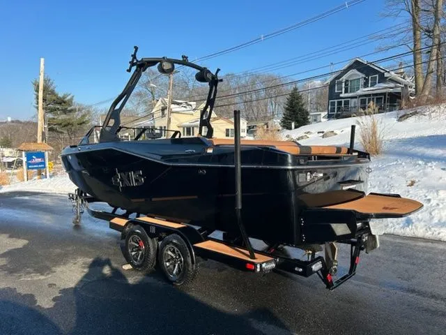 Slide: The Image of Axis Wake Research T235 2026 - 9