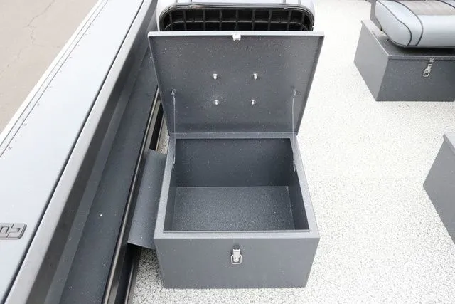 Slide: The Image of Alumaweld Super Vee Pro 23 2026 - 25