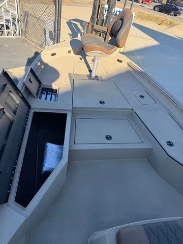 Slide: The Image of Excel 230 Bay Pro Elite 2026 - 8