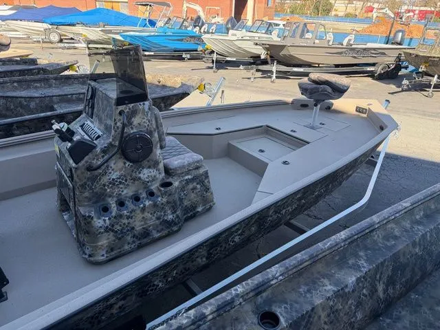 Slide: The Image of Excel 220 Bay Pro Elite 2026 - 3