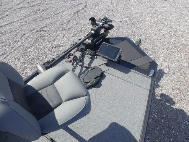 Slide: The Image of Tracker Bass Tracker Classic XL 2023 - 10