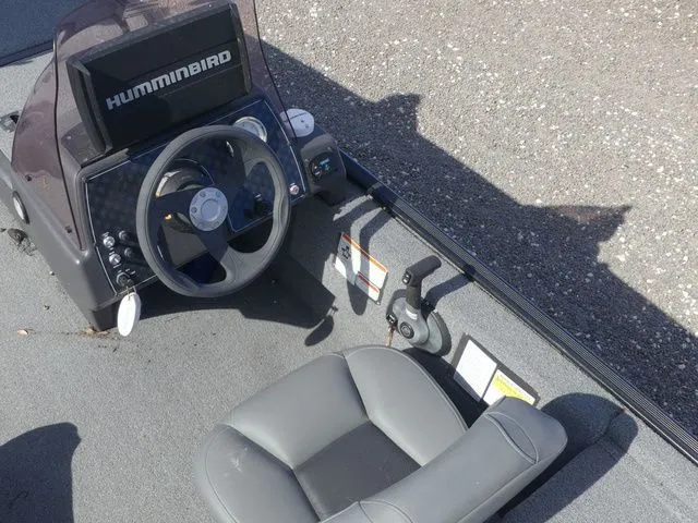 Slide: The Image of Tracker Bass Tracker Classic XL 2023 - 15