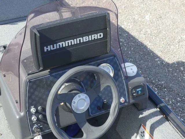 Slide: The Image of Tracker Bass Tracker Classic XL 2023 - 16