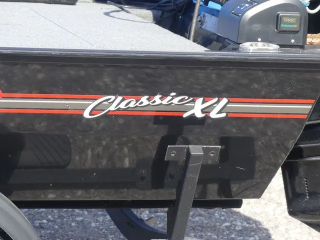 Slide: The Image of Tracker Bass Tracker Classic XL 2023 - 9