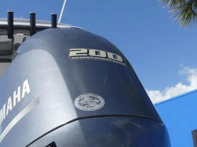 Slide: The Image of Sportsman Masters 227 Bay Boat 2020 - 10
