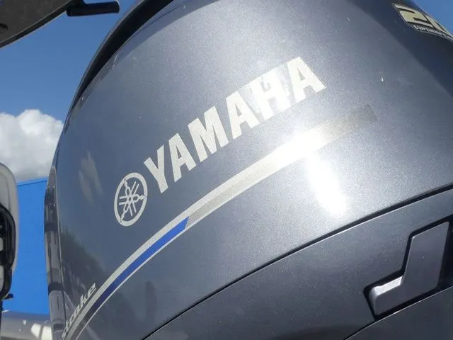 Slide: The Image of Sportsman Masters 227 Bay Boat 2020 - 11