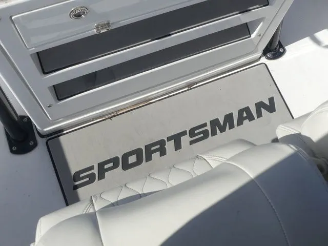 Slide: The Image of Sportsman Masters 227 Bay Boat 2020 - 24