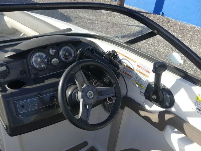 Slide: The Image of Bayliner 190 Deck Boat 2017 - 15