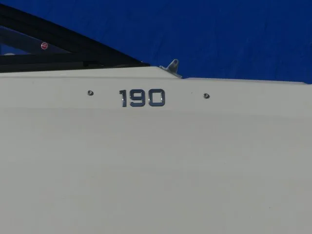 Slide: The Image of Bayliner 190 Deck Boat 2017 - 9