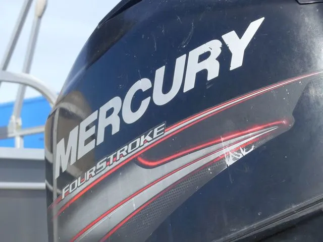 Slide: The Image of Sun Tracker Party Barge 20 DLX 2019 - 11