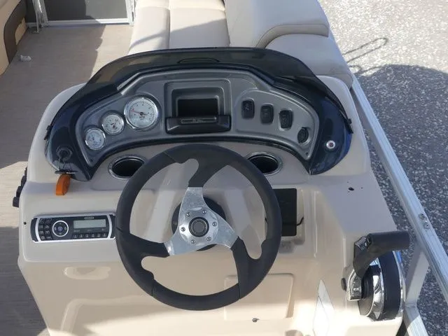 Slide: The Image of Sun Tracker Party Barge 20 DLX 2019 - 16